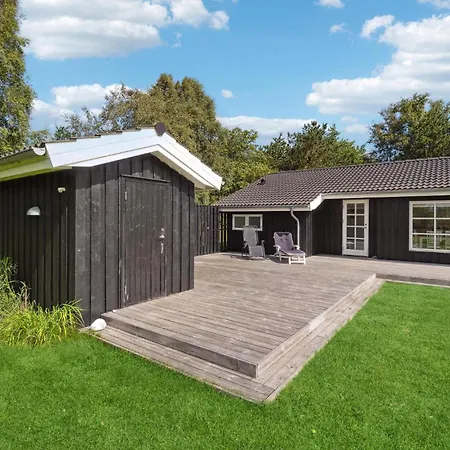 Ferienhaus Gorgeous In With Sauna